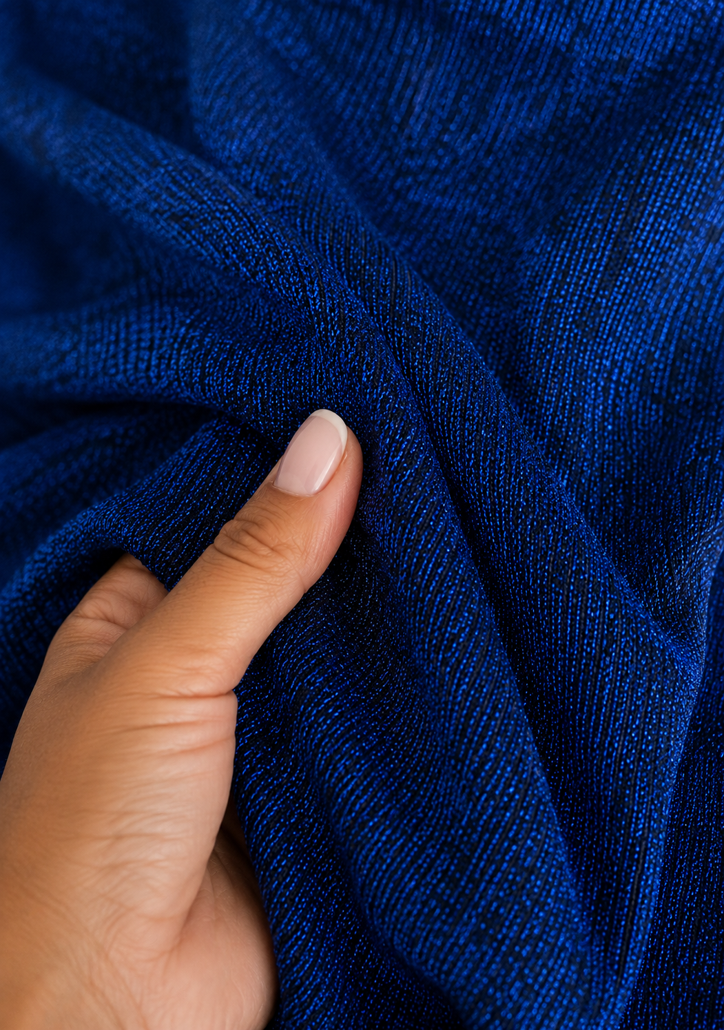 Robe courte bleue brillante