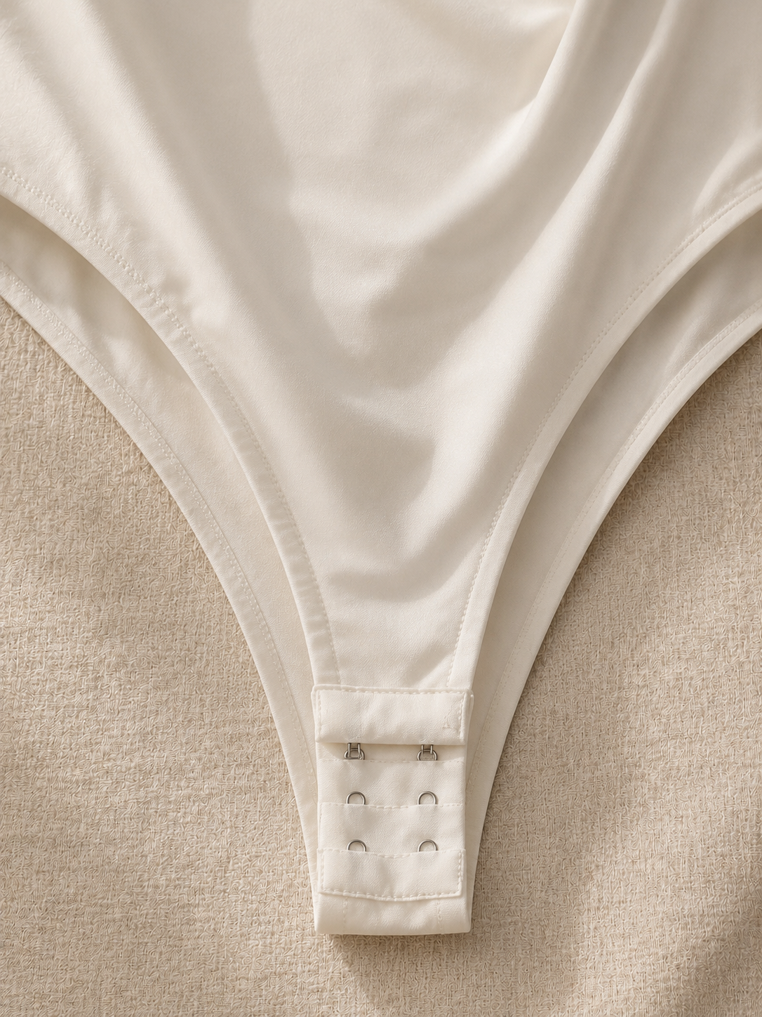 Body Décolleté Élégance