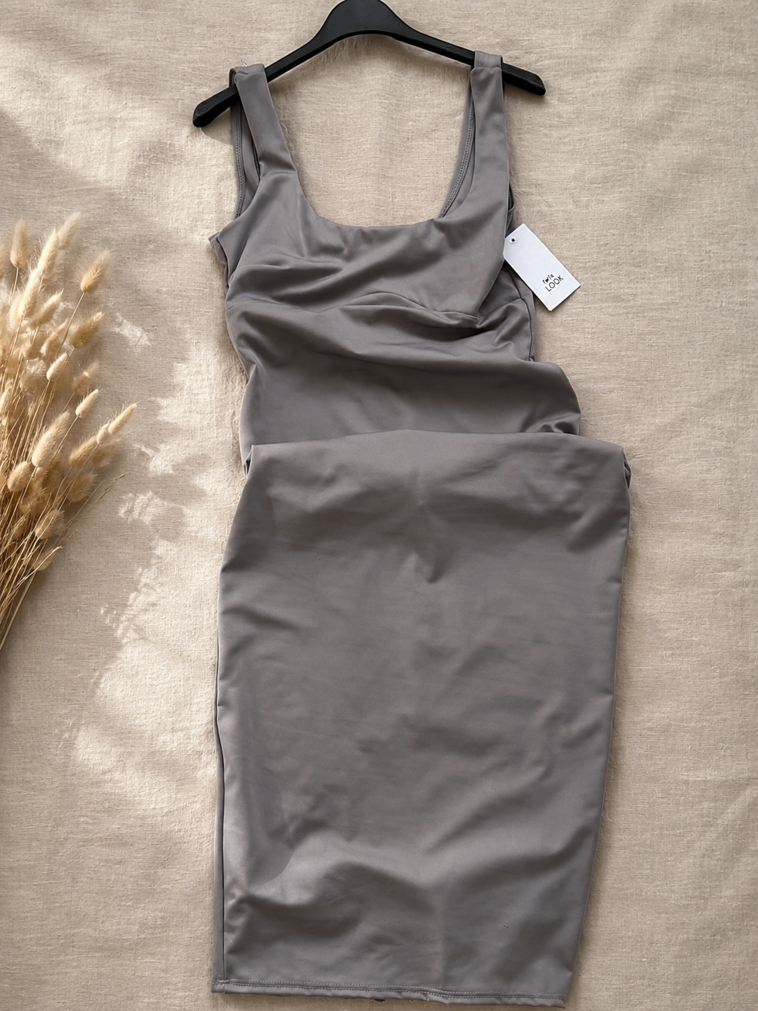 Robe moulante gris taupe