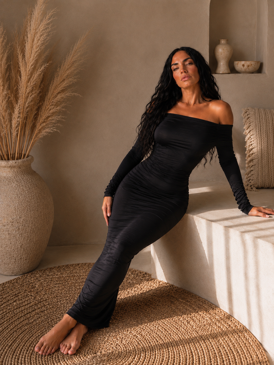 Robe Longue Noire Drapée Bardot Femme